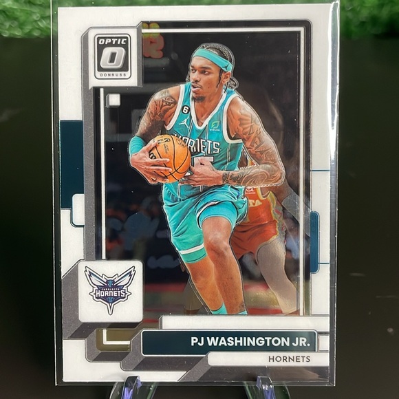 Panini Lot of 10 Charlotte Hornets Basketball 🏀 Trading Cards - Picture 4 of 10